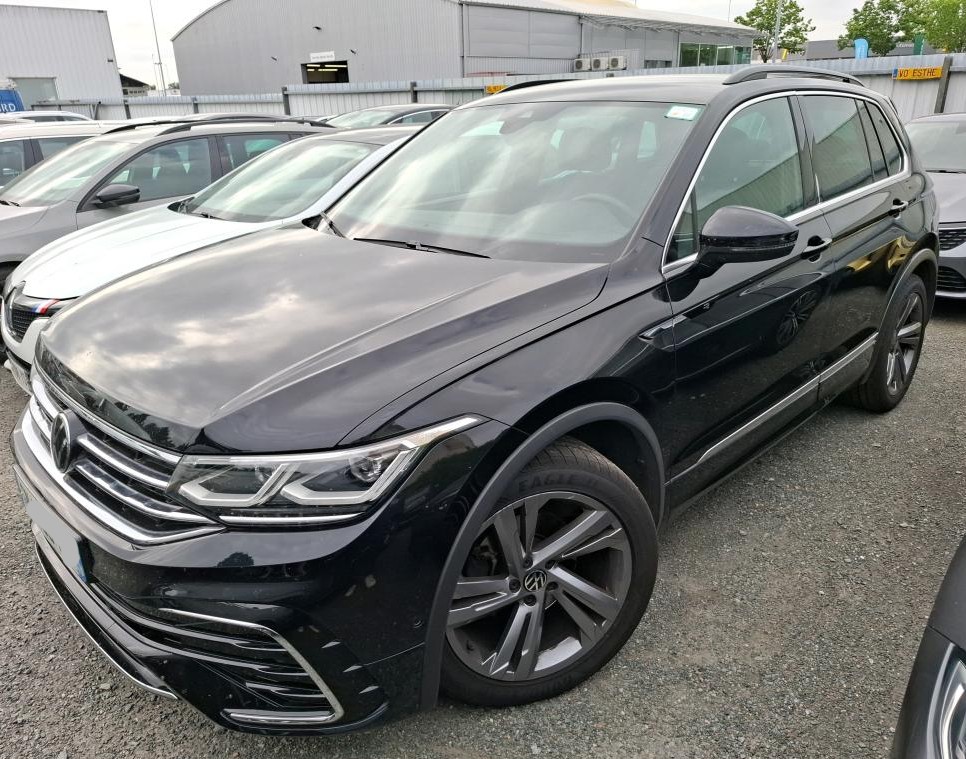 TIGUAN R-LINE 2.0 TDI SCR 150CH DSG7 - CROCHET D'ATTELAGE - AVRIL 2023 - 74.027 KMS