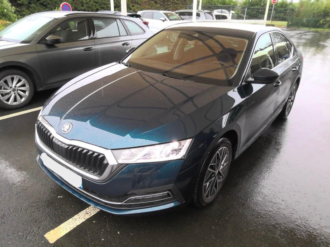 SKODA OCTAVIA  Style 1.5 TSI 150 DSG - 06/2024 - 15.867 KMS