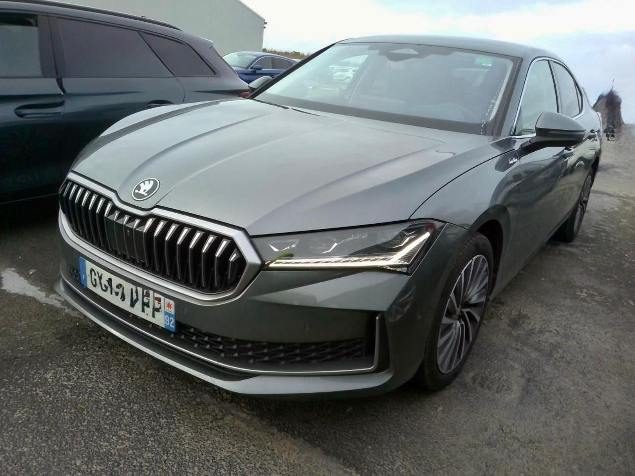 SKODA SUPERB L&K 2.0 TDI 150 DSG - 06/2024 - 22.567 KMS